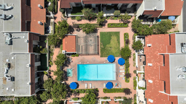 6217 Nita Avenue, Woodland Hills CA: https://media.crmls.org/mediaz/972f19fc-a5bd-4ad0-ab59-13eaa8801a8e.jpg