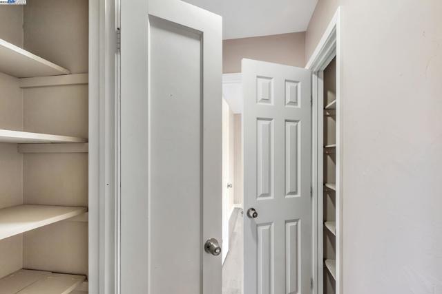 6547 Dairy Ave, Newark CA: https://media.crmls.org/mediaz/972f387a-e85a-4884-a40b-60fe53aafff3.jpg