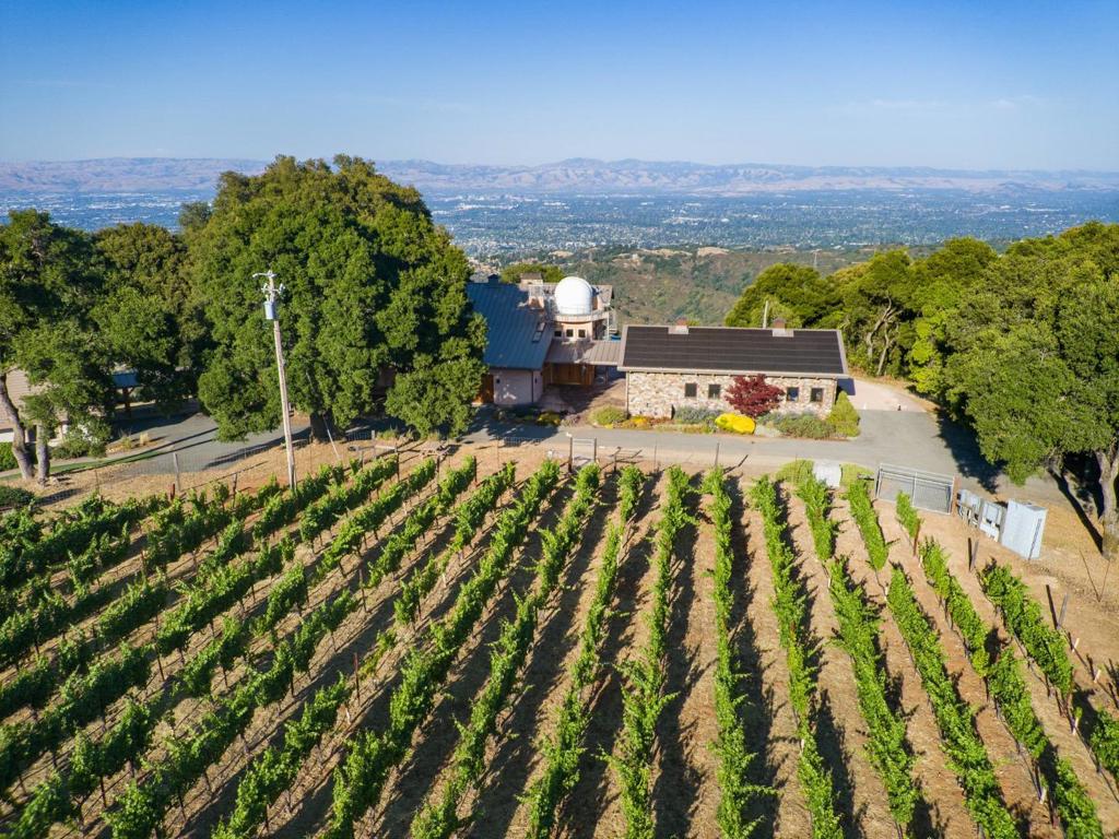 97306034 F34F 433C 9A97 52B065Faf29F 15060 Montebello Road, Cupertino, Ca 95014 &Lt;Span Style='BackgroundColor:transparent;Padding:0Px;'&Gt; &Lt;Small&Gt; &Lt;I&Gt; &Lt;/I&Gt; &Lt;/Small&Gt;&Lt;/Span&Gt;