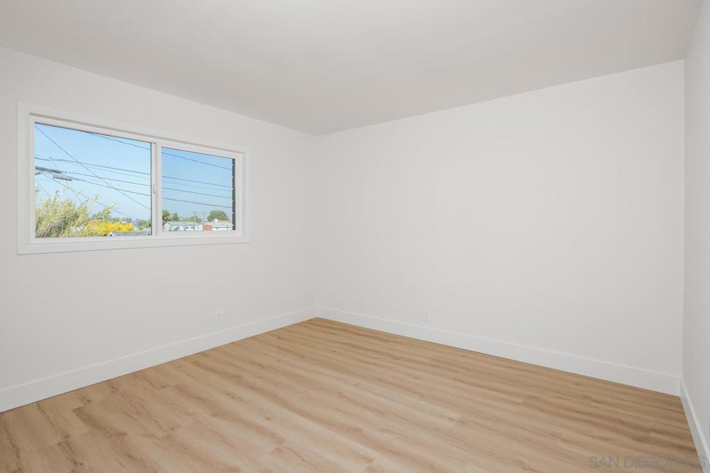 MLS #250042671SD image #23