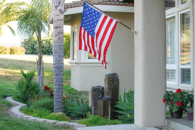 303 Taryn Court, Hollister CA: https://media.crmls.org/mediaz/97309104-e73e-4948-97cd-2c1e760cefc4.jpg