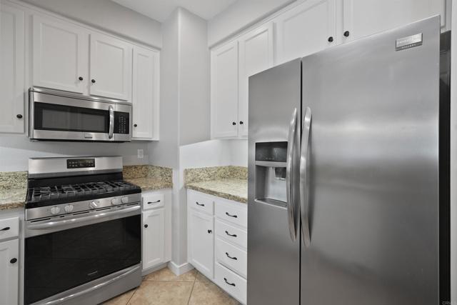 Detail Gallery Image 16 of 48 For 41764 Ridgewalk St #3,  Murrieta,  CA 92562 - 3 Beds | 2/1 Baths