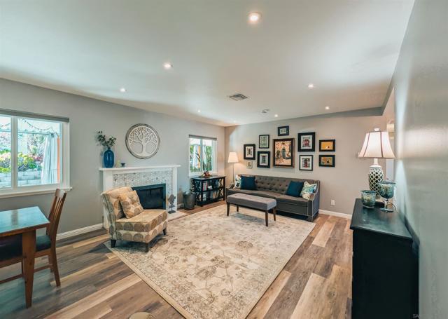 16482 Roca Dr, San Diego CA: https://media.crmls.org/mediaz/97314428-14e0-48b4-a7ed-7ae309553aba.jpg