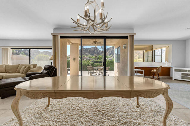 78565 Vista Del Fuente, Indian Wells CA: https://media.crmls.org/mediaz/973175fe-03de-4d52-8a4f-ce18c5a86a50.jpg