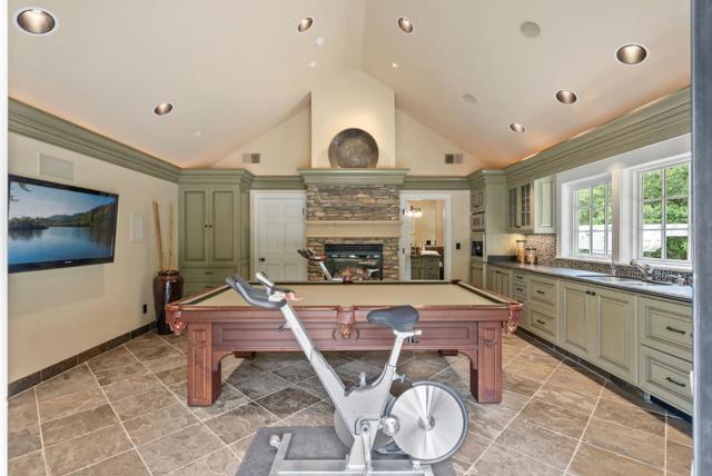 20470 Montalvo Heights Drive, Saratoga CA: https://media.crmls.org/mediaz/9731837f-b323-481d-9ed8-181ec274035c.jpg