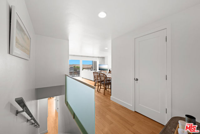 23908 De Ville Way, Malibu CA: https://media.crmls.org/mediaz/97328444-8ca7-4bc4-bef6-59b978a07d06.jpg