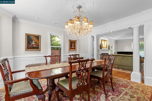 32 Kensington Ct, Alamo CA: https://media.crmls.org/mediaz/9732db89-8df2-423e-aae0-7d60da728888.jpg
