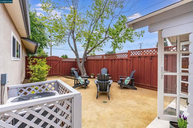 438 Odin Dr, Pleasant Hill CA: https://media.crmls.org/mediaz/97336ef5-b774-46d2-b378-a283a1b6c48b.jpg
