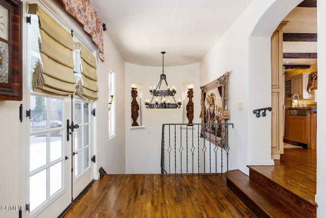 1711 Fairmount Avenue, La Canada Flintridge CA: https://media.crmls.org/mediaz/97340e04-d413-416f-bd6c-ecd7a1a883f6.jpg