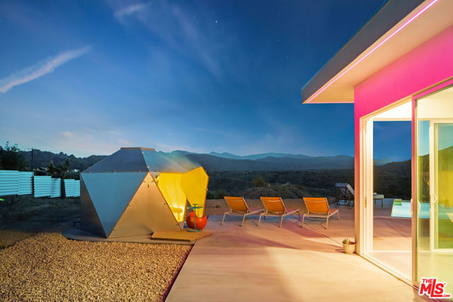 5215 Pioneertown Road, Pioneertown CA: https://media.crmls.org/mediaz/9734244b-4521-4c77-831f-2350e83b64af.jpg