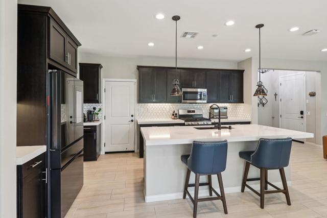 1112 Camino Prado, Chula Vista CA: https://media.crmls.org/mediaz/9734dc7d-7827-4752-824f-7a7649beb1d7.jpg