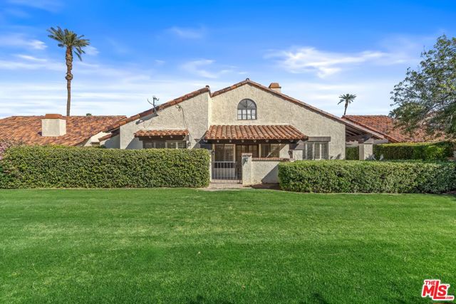 62 Calle Solano, Rancho Mirage CA: https://media.crmls.org/mediaz/97350f08-d9d3-469d-b37a-4a4df7d0bc5d.jpg