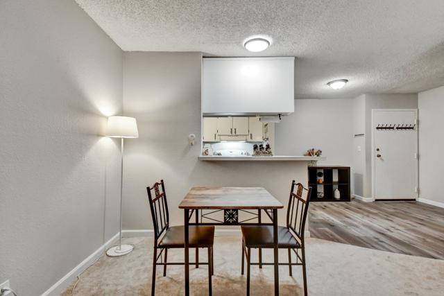 377 Mandarin Drive, Daly City CA: https://media.crmls.org/mediaz/9735708e-146c-43f9-82a5-916a7279e430.jpg