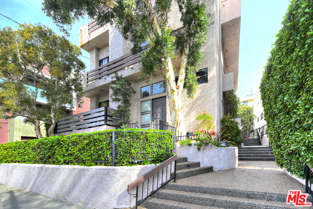 1814 Thayer Ave #2, Los Angeles, CA 90025
