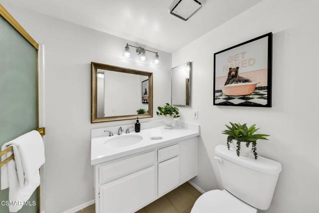 769 Birchpark Circle, Thousand Oaks CA: https://media.crmls.org/mediaz/97365df4-cb0d-4771-b07b-4fd63f0071da.jpg