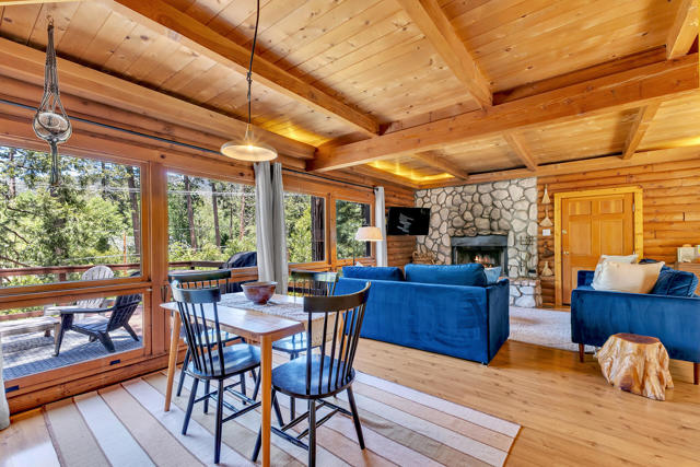 54385 S S. Circle Drive, Idyllwild CA: https://media.crmls.org/mediaz/9736bc30-8b5a-456b-a908-c73f84557f81.jpg