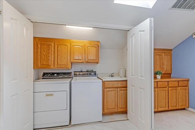 137 S 17th Street, San Jose CA: https://media.crmls.org/mediaz/97375421-074c-4c04-8a19-aed848b7d65c.jpg
