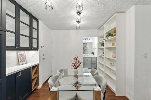 381 Half Moon Lane, Daly City CA: https://media.crmls.org/mediaz/9737bd63-aca6-4379-9c56-69e3aa19e71c.jpg