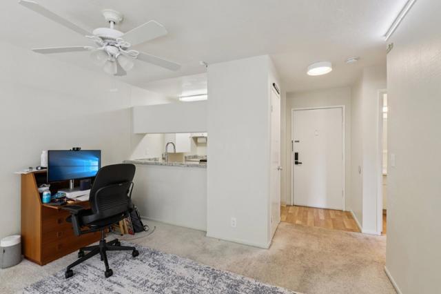 980 Kiely Boulevard, Santa Clara CA: https://media.crmls.org/mediaz/9737c764-1e96-4fea-a882-10422d299556.jpg