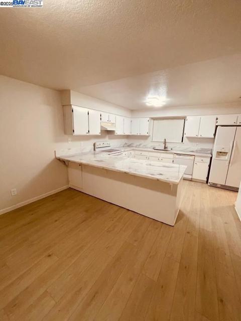 7963 ARCADE LAKE LANE, Citrus Heights CA: https://media.crmls.org/mediaz/9737cf7f-4b5b-42c1-9e1e-7309980a5080.jpg