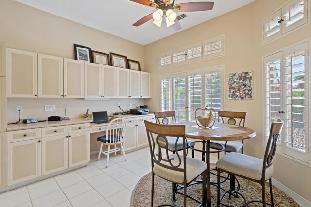 78123 Foxbrook Lane, Palm Desert CA: https://media.crmls.org/mediaz/9737ecb6-03c8-4d0a-809b-c6e187f5f21b.jpg