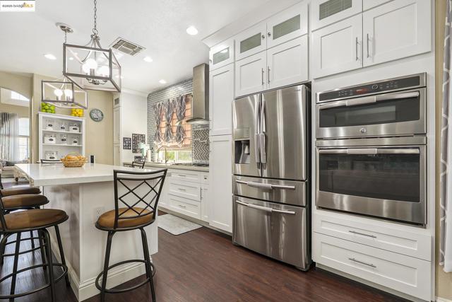 2532 Crystal Way, Antioch CA: https://media.crmls.org/mediaz/97383d81-c89f-49d0-8ad3-db2af1c64ad3.jpg