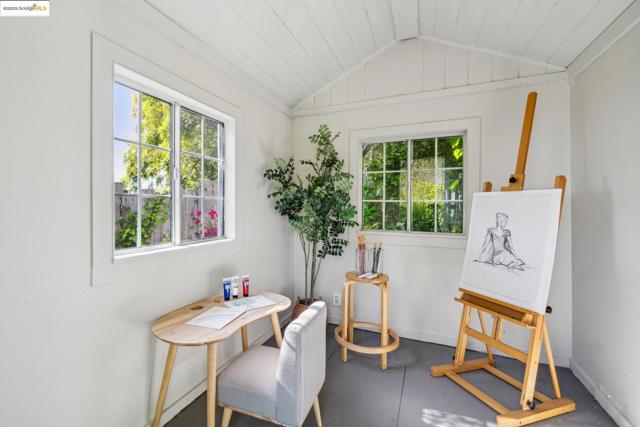 1143 Keith Ave, Berkeley CA: https://media.crmls.org/mediaz/97387c6b-b590-4936-a48f-65e436786a81.jpg