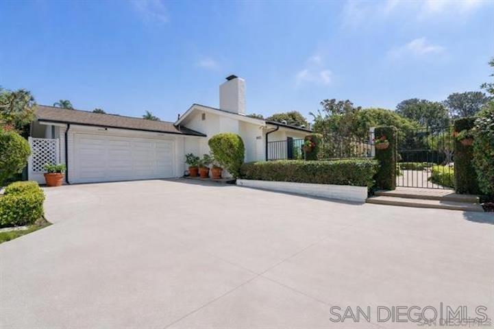 445 Avenida Primavera - photo 3