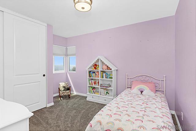 560 Deep Dell Rd, San Diego CA: https://media.crmls.org/mediaz/9738b09d-5ef7-4865-8019-16796bf09fc1.jpg