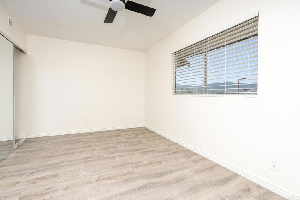 587 Beverly Pl - photo 13