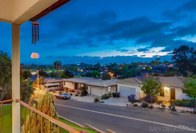4471 Rolando Blvd, San Diego CA: https://media.crmls.org/mediaz/9739270d-3139-4c40-81a8-badfb1d200ac.jpg