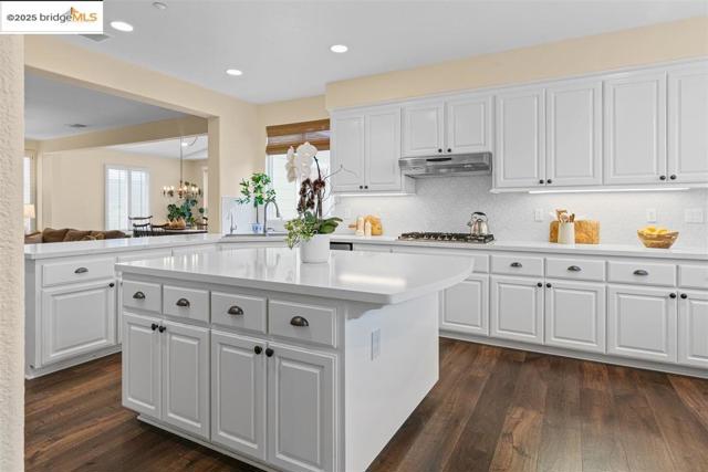 1164 Lexington Way, Livermore CA: https://media.crmls.org/mediaz/973a5159-28f6-4047-b7fc-fa13fb374048.jpg