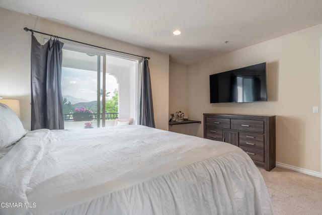 1160 Vista Canyon Lane, Newbury Park CA: https://media.crmls.org/mediaz/973b6d54-9997-4543-8ba4-658f2ac94ee5.jpg