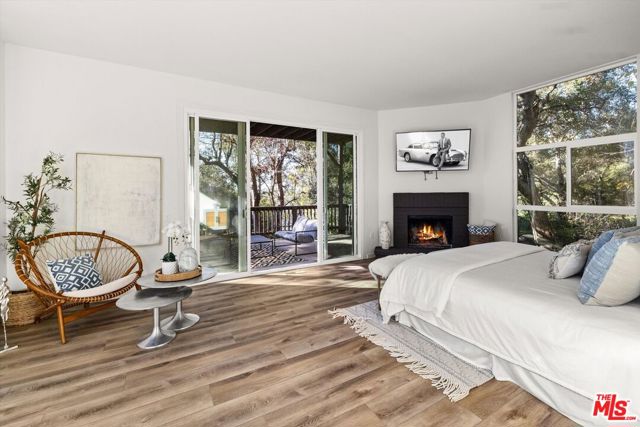 827 Cheltenham Road, Santa Barbara CA: https://media.crmls.org/mediaz/973bc064-d150-4043-a110-b6c82a2a120d.jpg