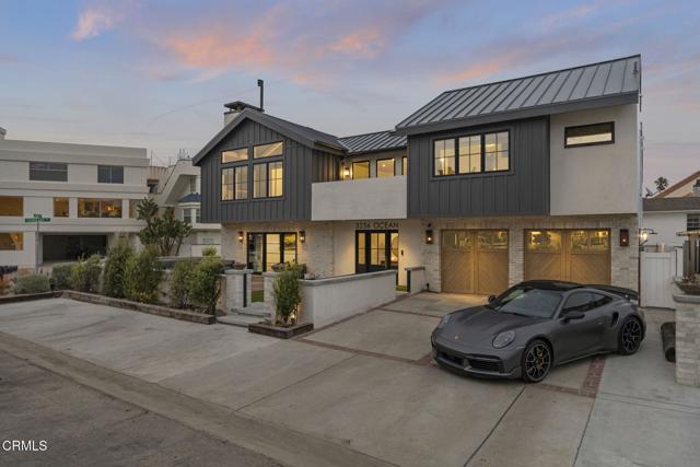 3256 Ocean Drive, Oxnard CA: https://media.crmls.org/mediaz/973c0c24-07f1-4962-8035-0a75515bbe67.jpg