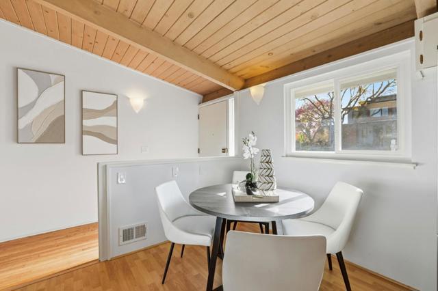 3839 Ross Road, Palo Alto CA: https://media.crmls.org/mediaz/973c3f3f-cf74-4e23-807c-1acc7771c9a9.jpg