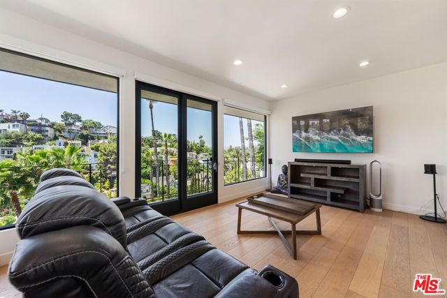 3775 Aloha Street, Los Feliz CA: https://media.crmls.org/mediaz/973cc537-ebf0-475c-b56f-cd5b26d9d89b.jpg