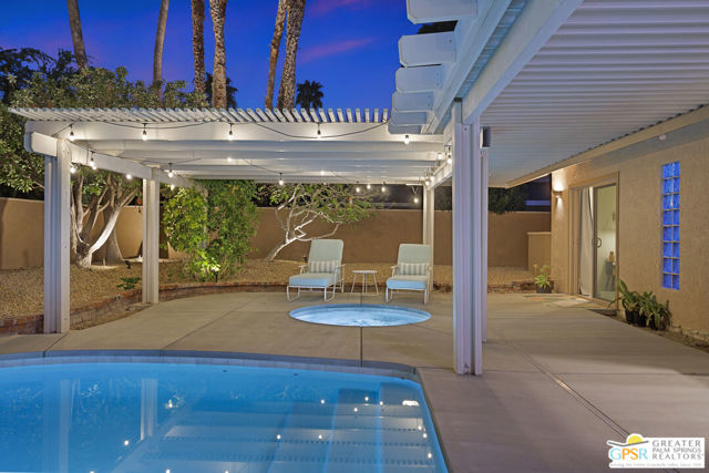 1334 S San Joaquin Drive, Palm Springs CA: https://media.crmls.org/mediaz/973cef56-807b-41e1-9572-4650362c838c.jpg