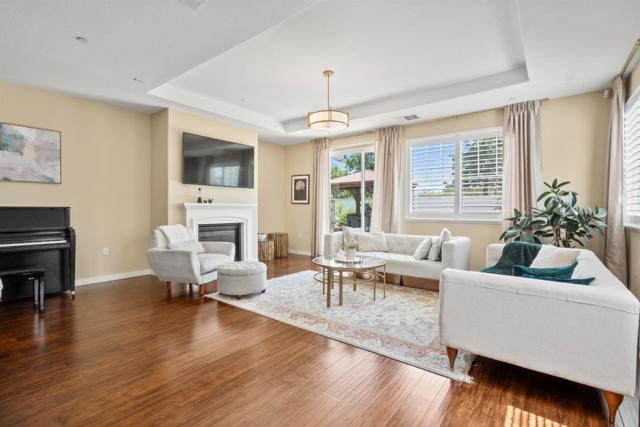 1141 Navigator Drive, Lathrop CA: https://media.crmls.org/mediaz/973d3f57-b93b-4785-8ace-42ebcaeb9e4a.jpg