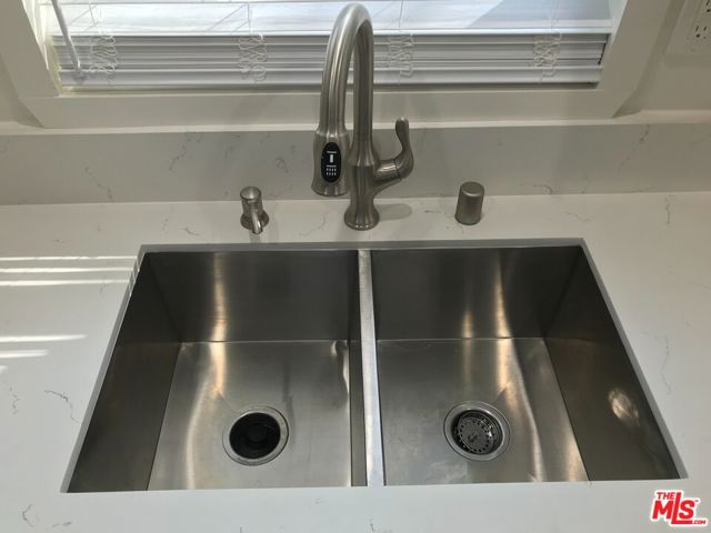 802 N Dillon Street, Los Angeles CA: https://media.crmls.org/mediaz/973d4f0e-f75e-41fd-ad9a-3b118b91166e.jpg