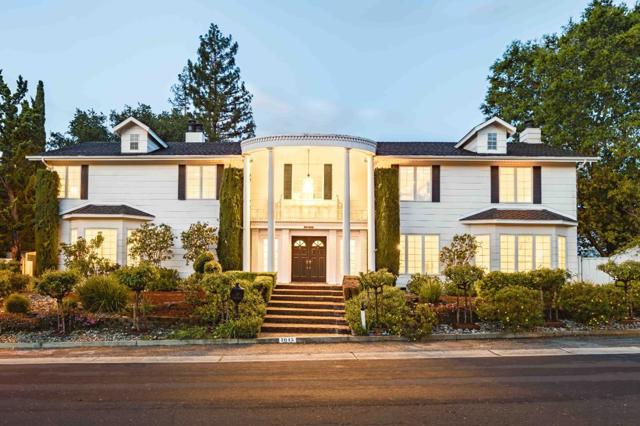 1045 Lassen Drive, Menlo Park CA: https://media.crmls.org/mediaz/973d73b0-d3c3-4b0d-833b-7eff49af5fdf.jpg