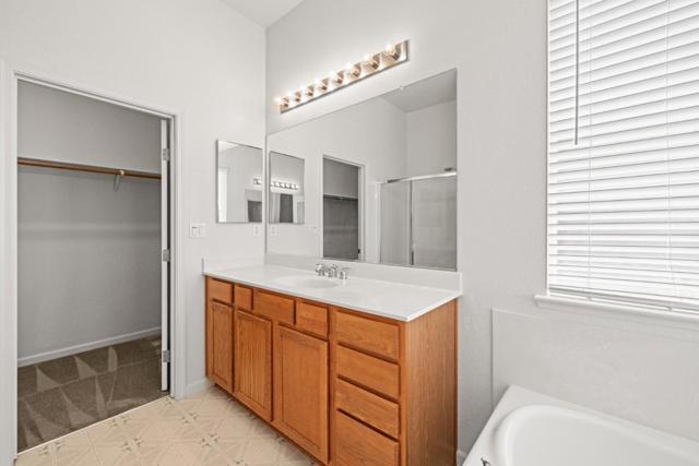 4700 Coppola Circle, Elk Grove CA: https://media.crmls.org/mediaz/973dd9c9-f146-4df6-b778-c74f4ca00767.jpg