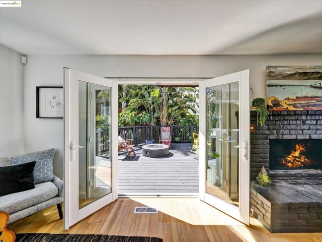 336 Washington Ave, Richmond CA: https://media.crmls.org/mediaz/973e08ef-261e-4cb6-a664-911e6e2fa3d8.jpg