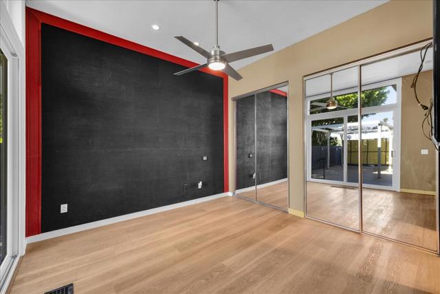 130 W Racquet Club Road #511, Palm Springs, CA 92262