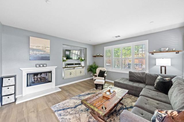 448 Kennedy Court, Escondido CA: https://media.crmls.org/mediaz/973f4afa-01ee-4553-805b-1f19bd83396b.jpg