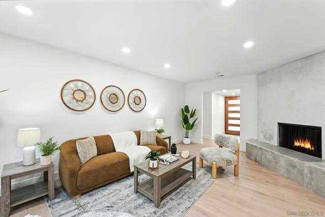 2064 Catalina Blvd, San Diego CA: https://media.crmls.org/mediaz/97401167-a312-4837-a3e1-14cd821006dd.jpg