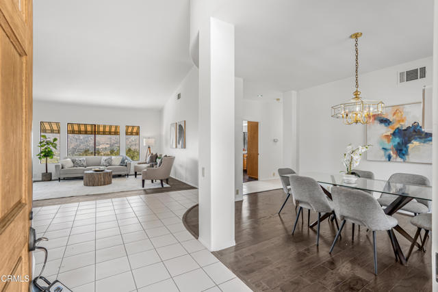 800 Manor Ridge Road, Santa Paula CA: https://media.crmls.org/mediaz/9740d051-5f85-46f4-b342-91bbda240c35.jpg
