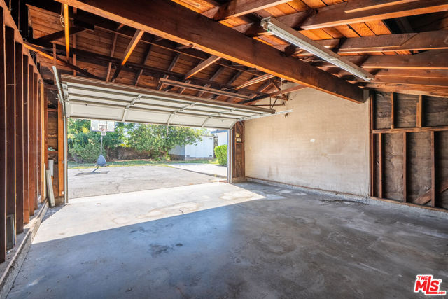 1320 West Farlington Street photo 32