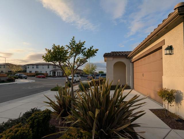 721 Segovia Drive, Hollister CA: https://media.crmls.org/mediaz/9741eda1-b414-4b4e-90c9-3d0a6a11b297.jpg