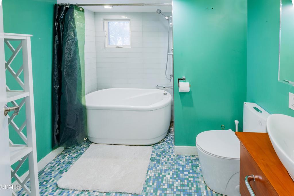 https://media.crmls.org/mediaz/974219d1-0fc5-4143-90df-27a4c61e8bc7.jpg?preset=X-Large